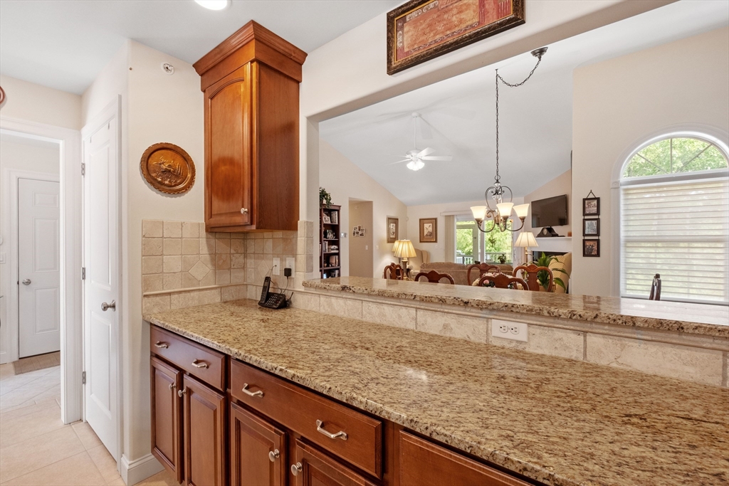 31 Shaker Hill Road, Unit 31 Hooksett, NH 03106 - Photo 10 of 42 Gallery Image 10