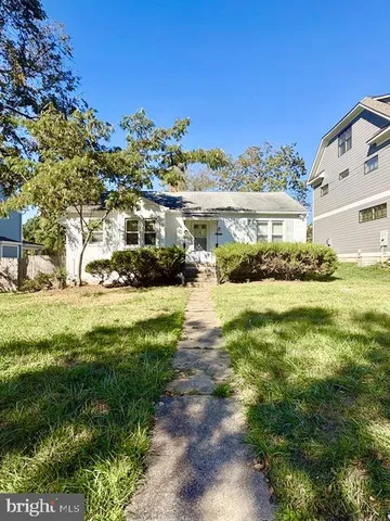 $2,500 | 4541 Fairfield Drive, Bethesda, MD 20814