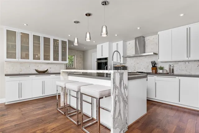 $4,750,000 | 2880 Northeast 24th Place, Fort Lauderdale, FL 33305