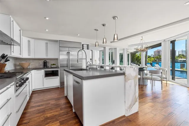 $4,750,000 | 2880 Northeast 24th Place, Fort Lauderdale, FL 33305