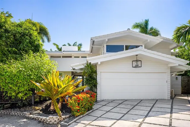 $4,750,000 | 2880 Northeast 24th Place, Fort Lauderdale, FL 33305