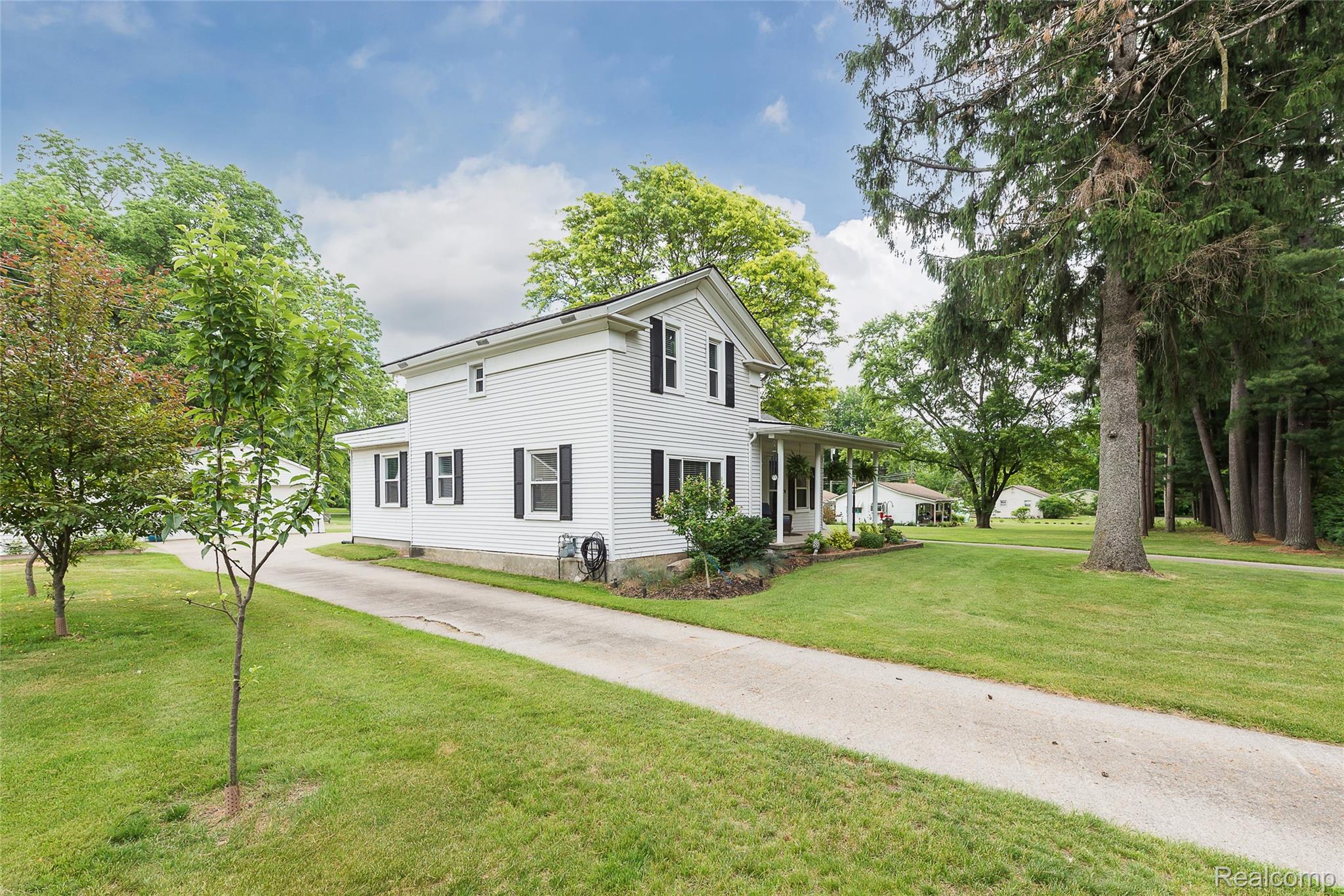 9137 Maltby Road Brighton, MI 48116 - Photo 3 of 40 DSC_4.jpg