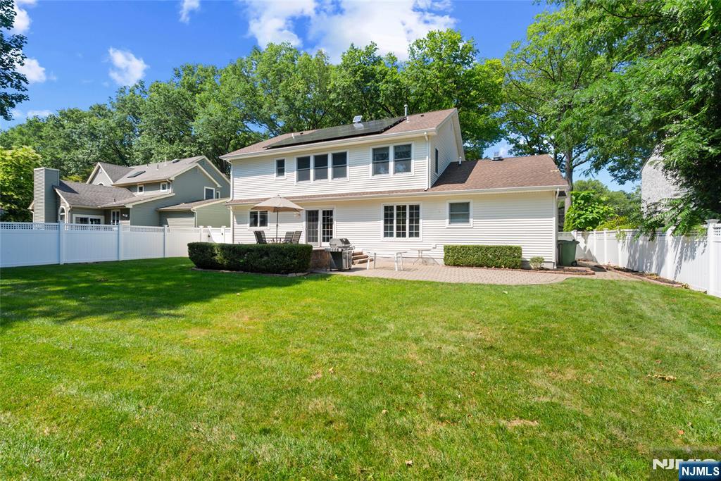 28 Demarest Road Paramus, NJ 07652 - Photo 29 of 32