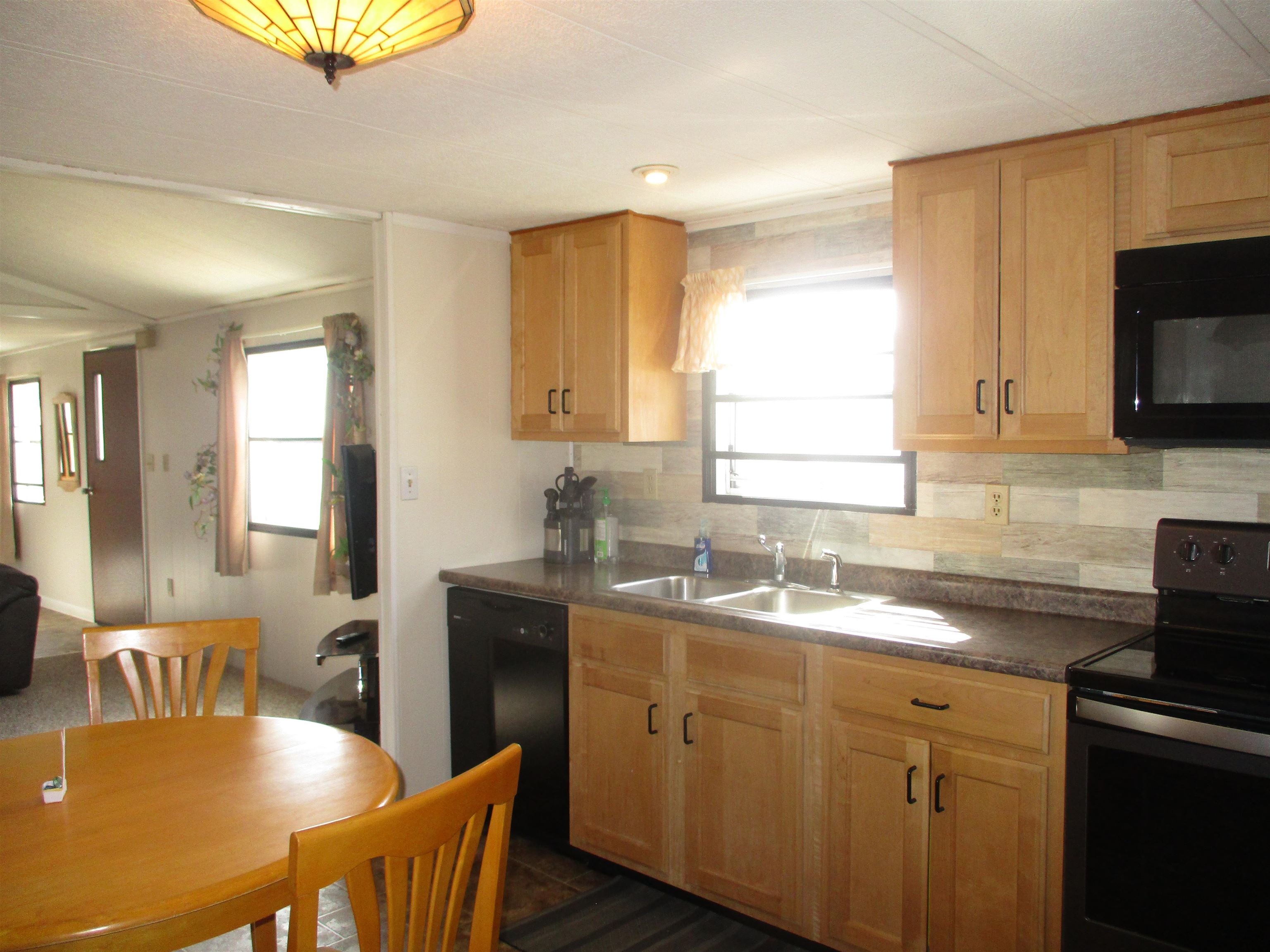 10 Mayhew Road Campton, NH 03223 - Photo 6 of 31 Gallery Image 6