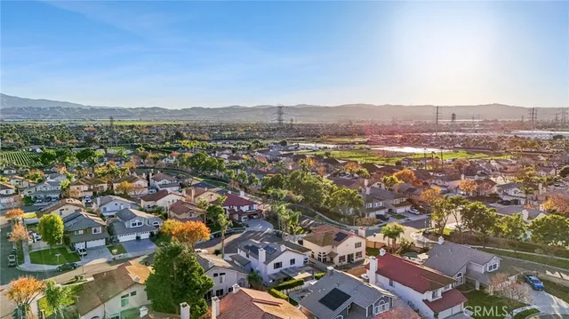 an aerial view of residential house and lake view