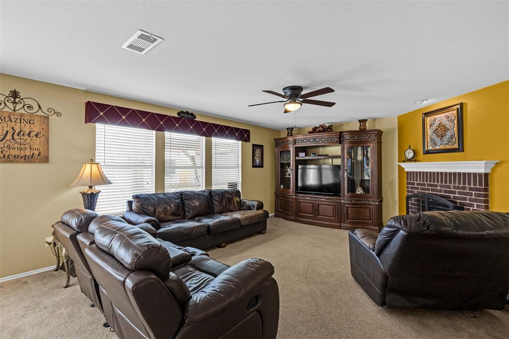 4333 Highgate Road Fort Worth, TX 76244 - Photo 6 of 40