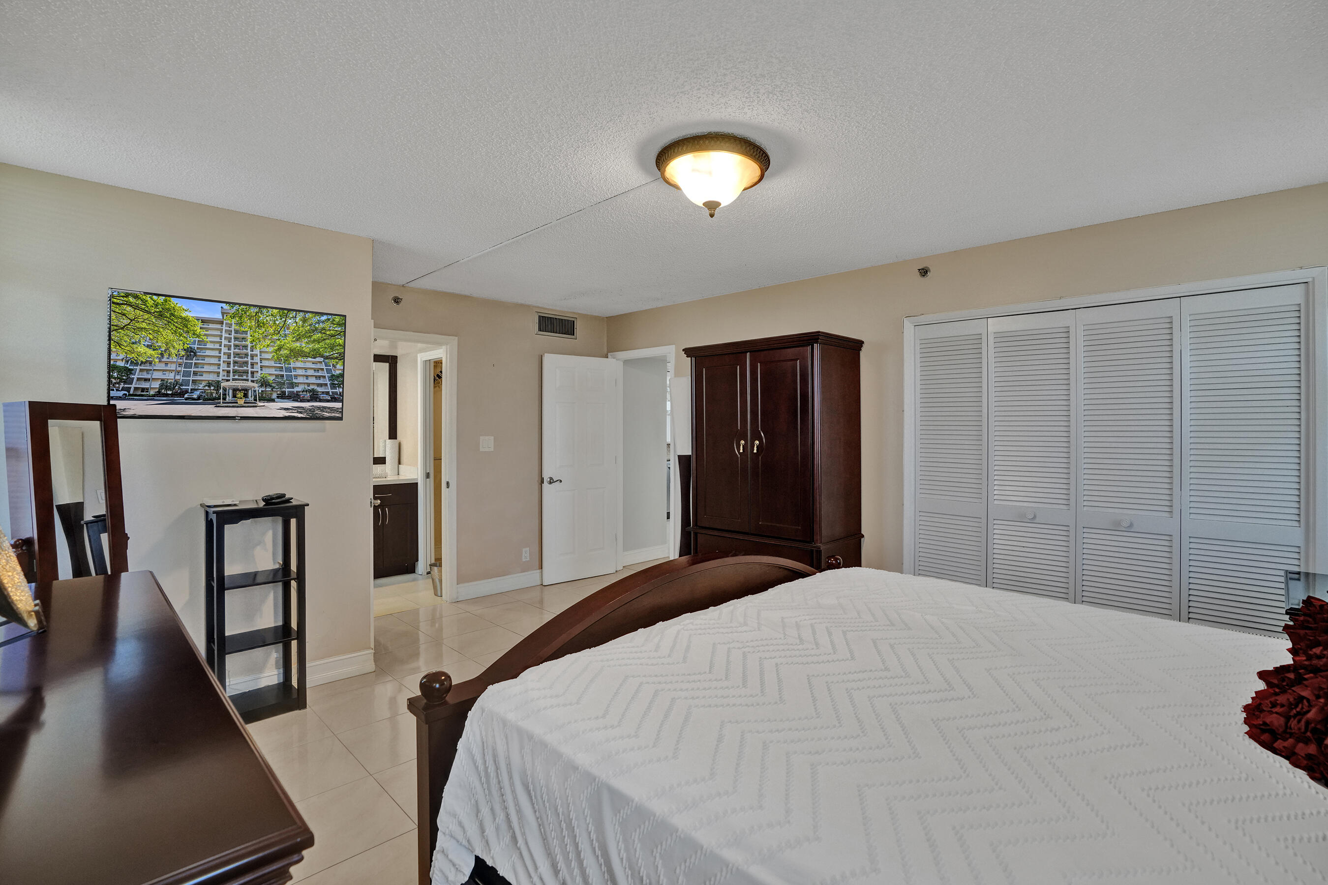 3520 Oaks Way, Unit 1010 Pompano Beach, FL 33069 - Photo 24 of 67 DSC04367
