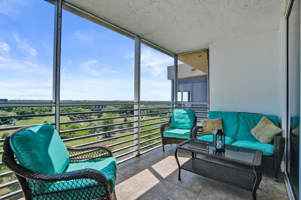 $2,850 | 3520 Oaks Way, Unit 1010, Pompano Beach, FL 33069