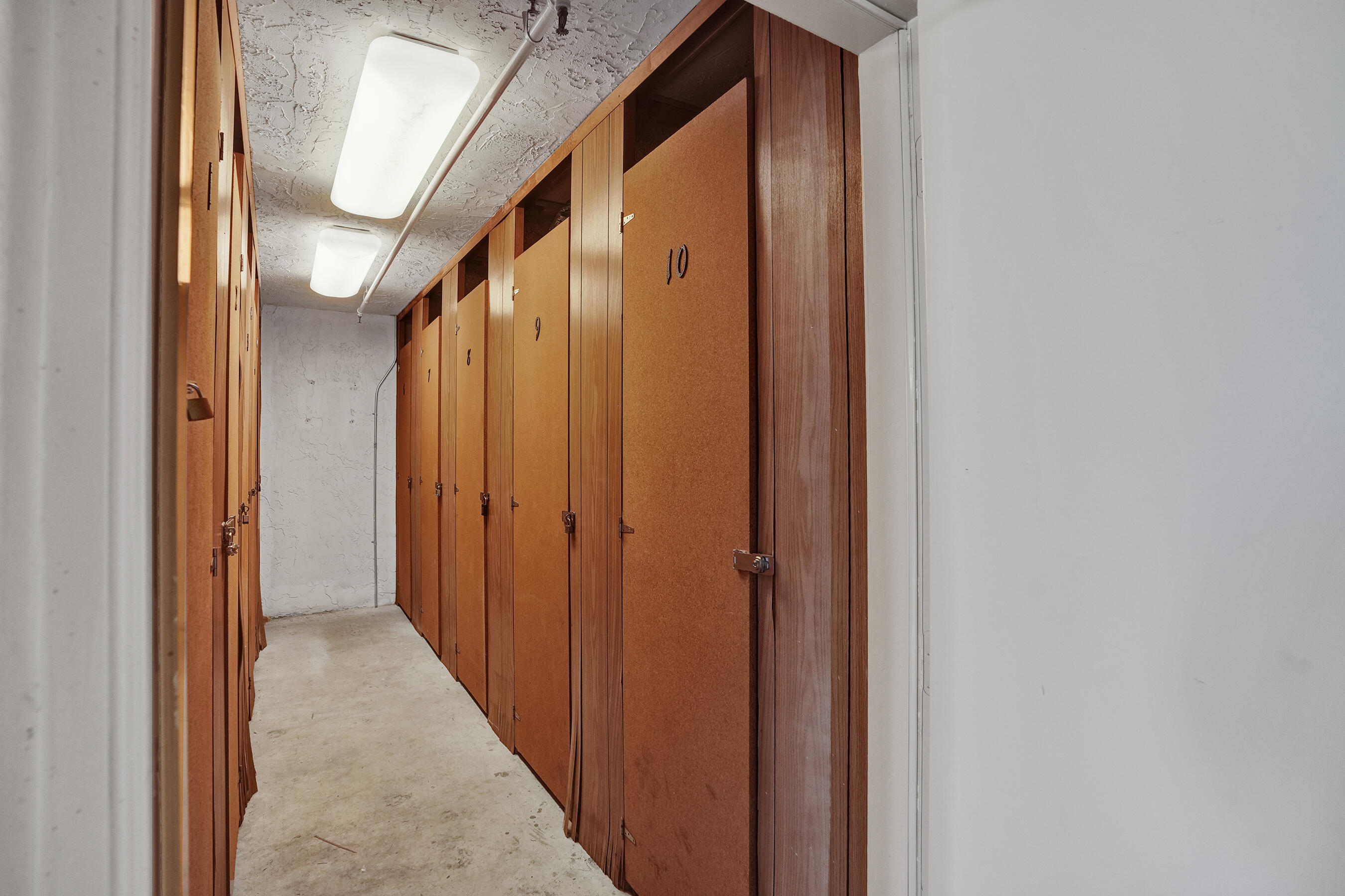 3520 Oaks Way, Unit 1010 Pompano Beach, FL 33069 - Photo 55 of 67 DSC04511