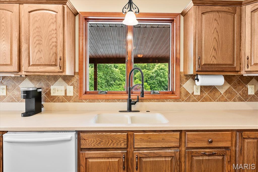 865 Troy O'Fallon Road Troy, IL 62294 - Photo 10 of 65