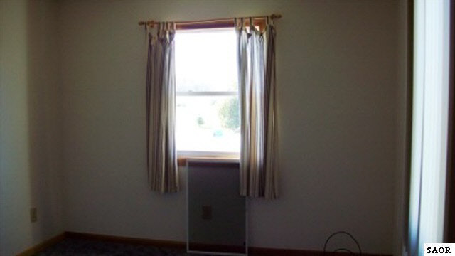 3866 East Miller Road Bancroft, MI 48414 - Photo 5 of 9 43326-4.JPG