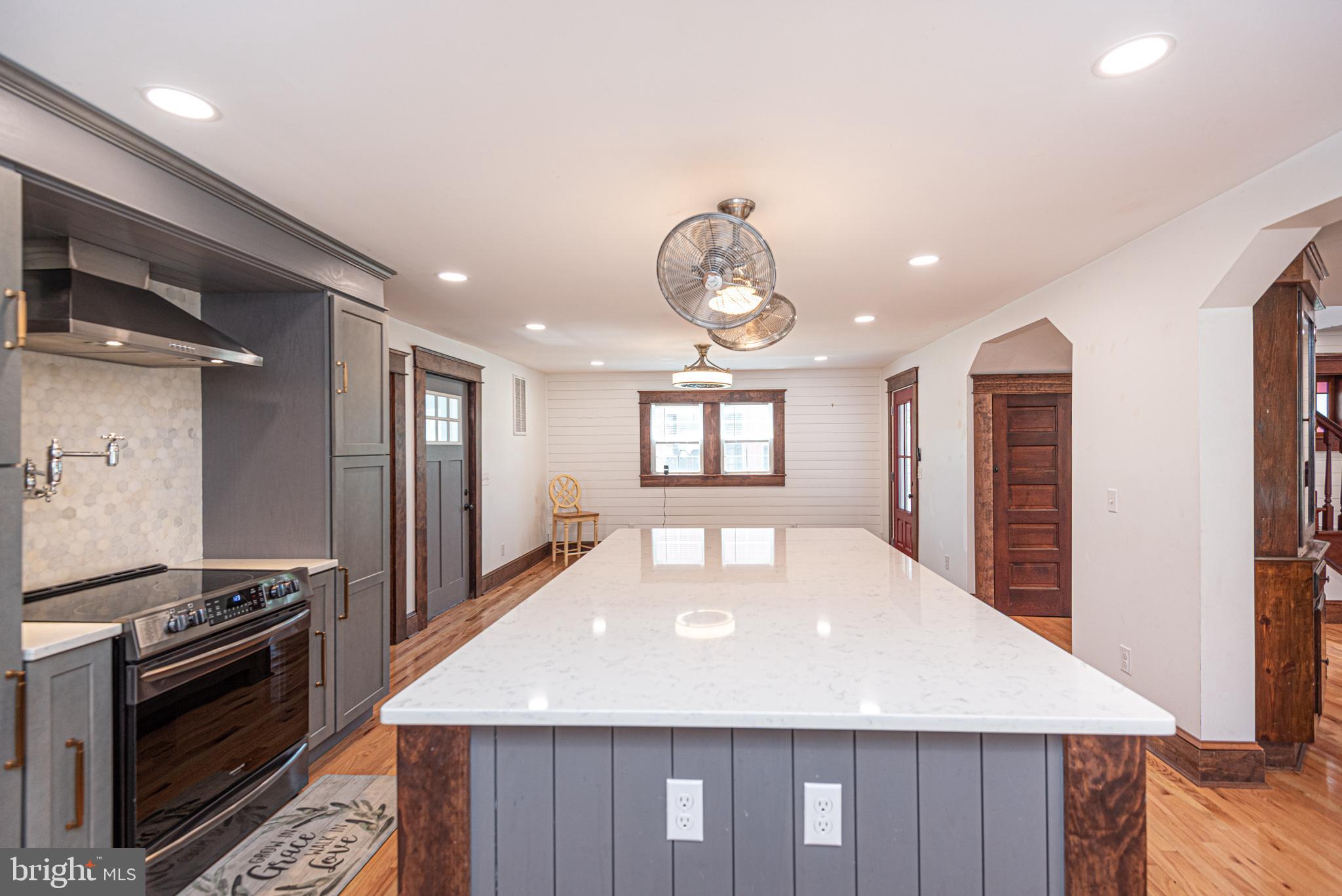 10850 Cathell Road Berlin, MD 21811 - Photo 13 of 118 Kitchen island