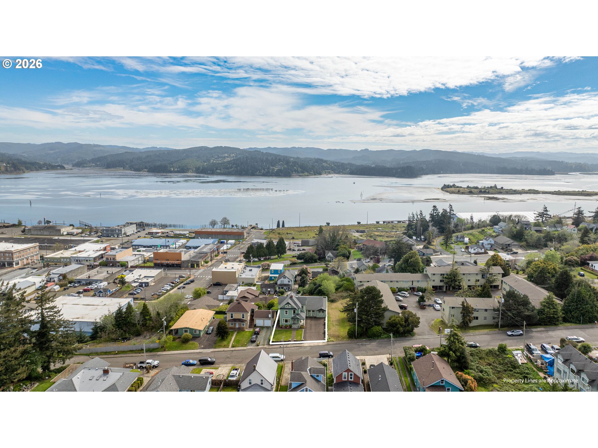 2139 McPherson Avenue North Bend, OR 97459 - Photo 32 of 35 a view of city