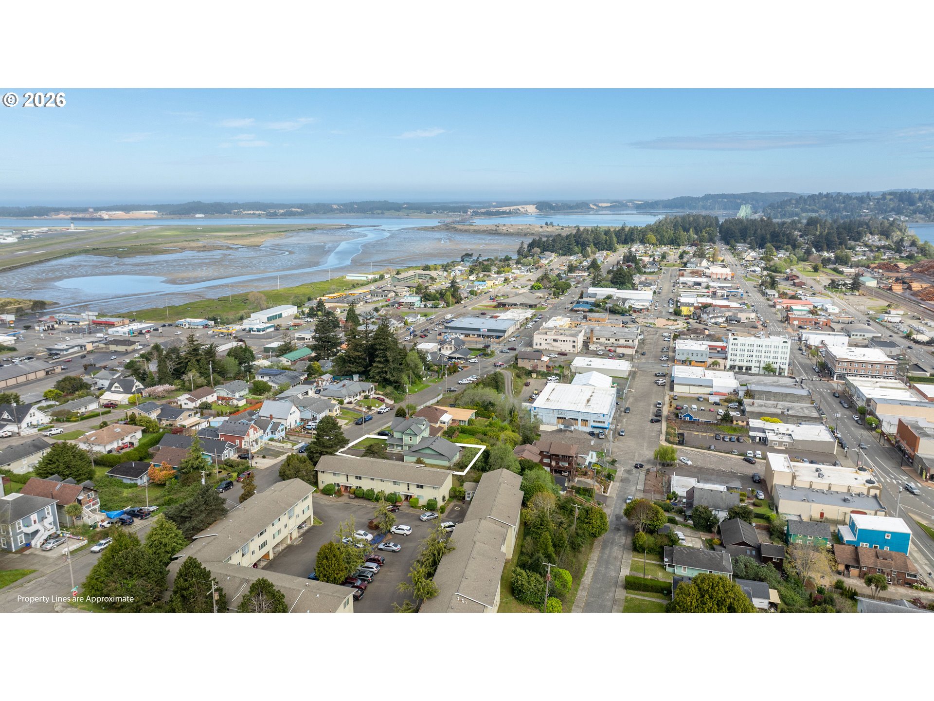 2139 McPherson Avenue North Bend, OR 97459 - Photo 35 of 35 a view of city and ocean