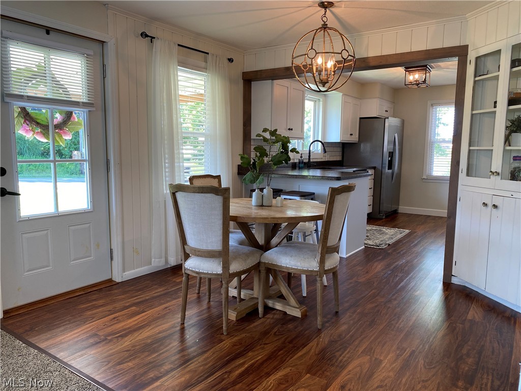 14585 Navarre Road Southwest Wilmot, OH 44689 - Photo 4 of 24 Gallery Image 4