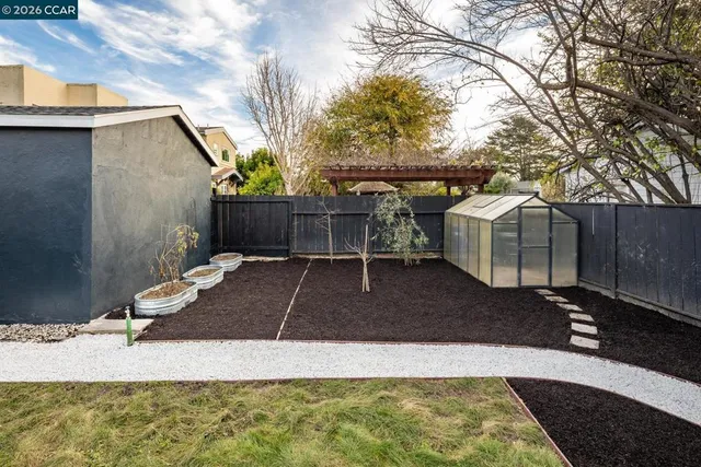 $1,150,000 | 918-918 Pomona Avenue, Albany, CA 94706