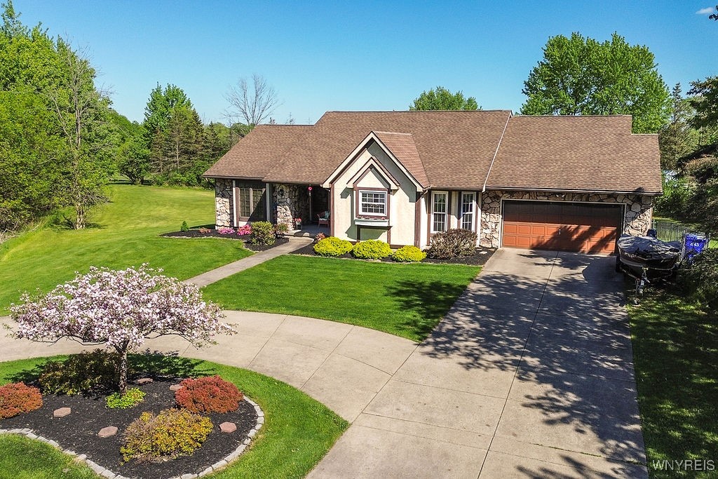 4590 Beach Ridge Road Pendleton, NY 14094 - Photo 2 of 50