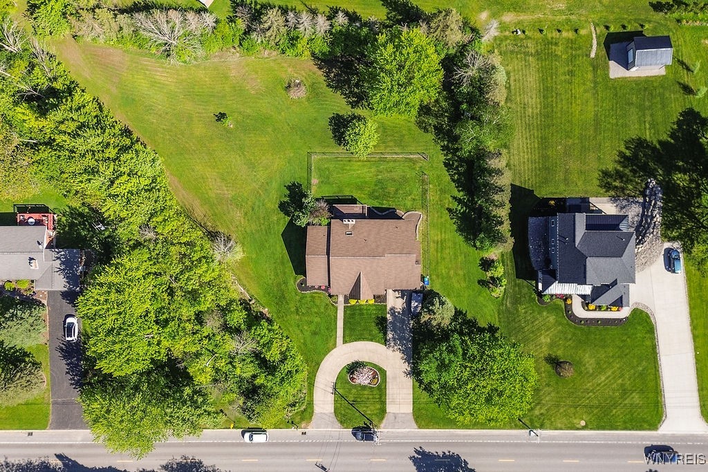 4590 Beach Ridge Road Pendleton, NY 14094 - Photo 9 of 50