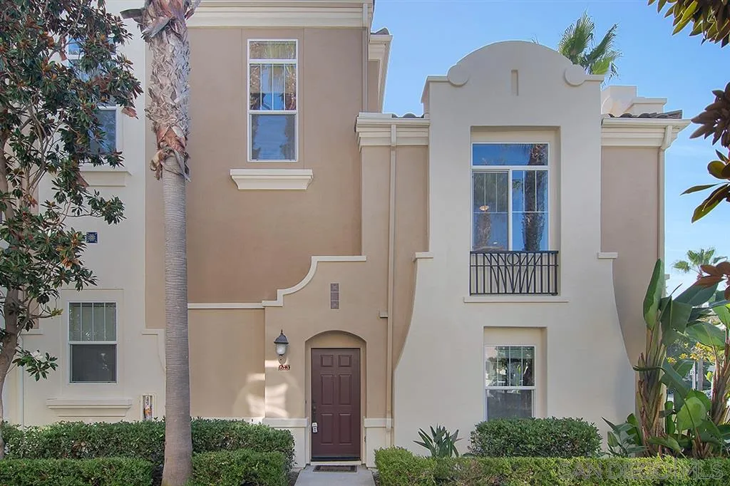 2230 Historic Decatur Road, Unit 63 San Diego, CA 92106 - Photo 21 of 25 front view of a house with a yard