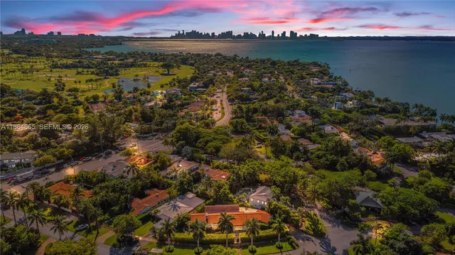 $4,090,000 | 6350 Pine Tree Drive, Miami Beach, FL 33140