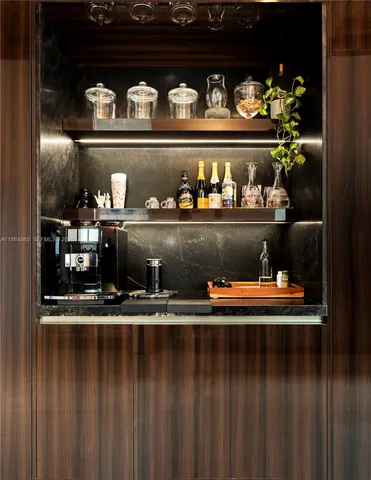 $4,090,000 | 6350 Pine Tree Drive, Miami Beach, FL 33140