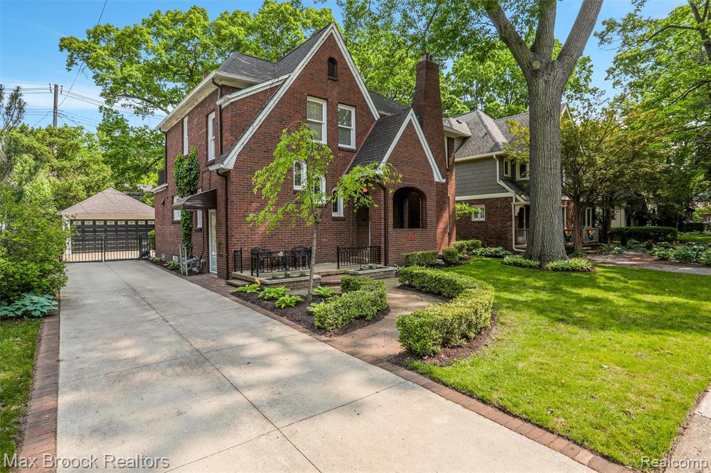 11 Sylvan Avenue Pleasant Ridge, MI 48069 - Photo 3 of 51 Gallery Image 3