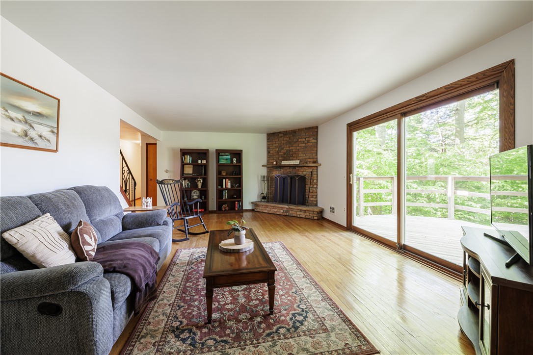 291 Whitney Road Perinton, NY 14526 - Photo 22 of 35