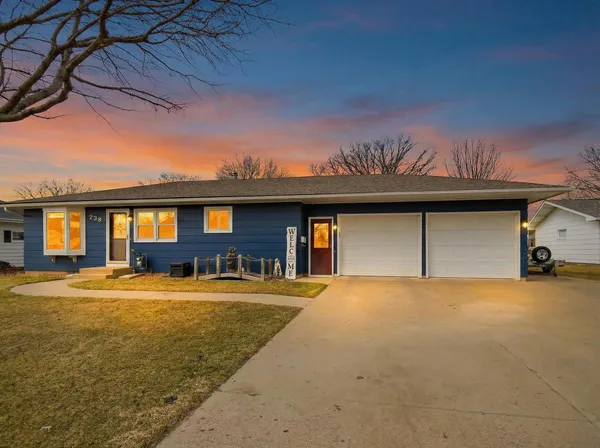 $349,900 | 238 13th Street Southwest, Owatonna, MN 55060