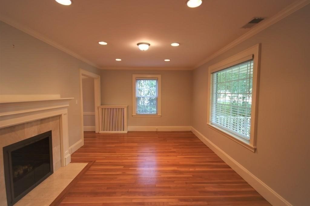 30 Farmcrest Avenue Lexington, MA 02421 - Photo 2 of 14