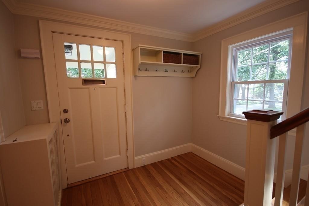 30 Farmcrest Avenue Lexington, MA 02421 - Photo 3 of 14