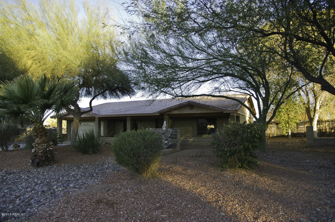 6512 West Vineyard Road Laveen, AZ 85339 - Photo 8 of 11 20130103_0468