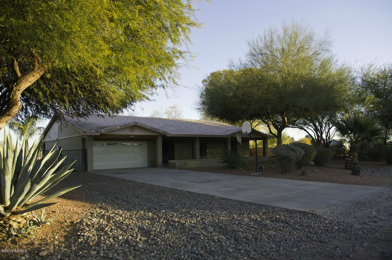 6512 West Vineyard Road Laveen, AZ 85339 - Photo 9 of 11 20130103_0479