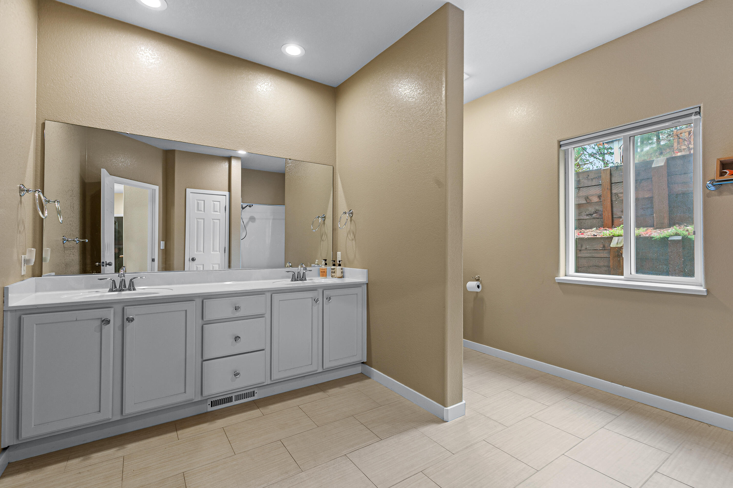 461 Waterline Road Ashland, OR 97520 - Photo 22 of 34 9R9A8472