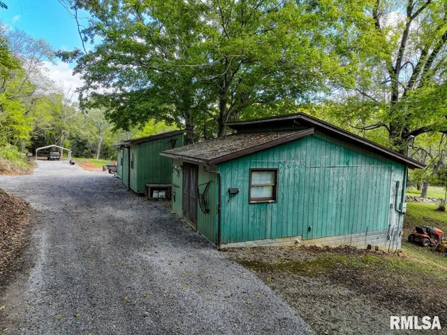 $275,000 | 160S South Iron Furnace Road, Elizabethtown, IL 62931