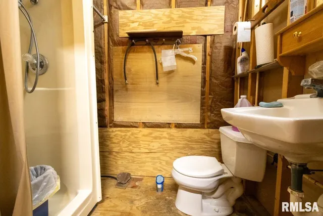 $275,000 | 160S South Iron Furnace Road, Elizabethtown, IL 62931