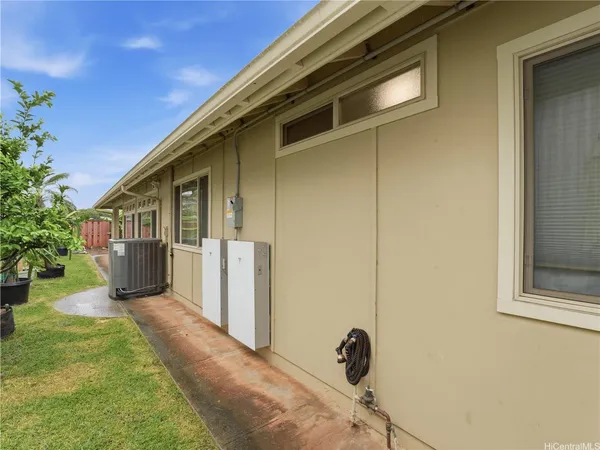 $1,149,000 | 94-1075 Leko Place, Waipahu, HI 96797