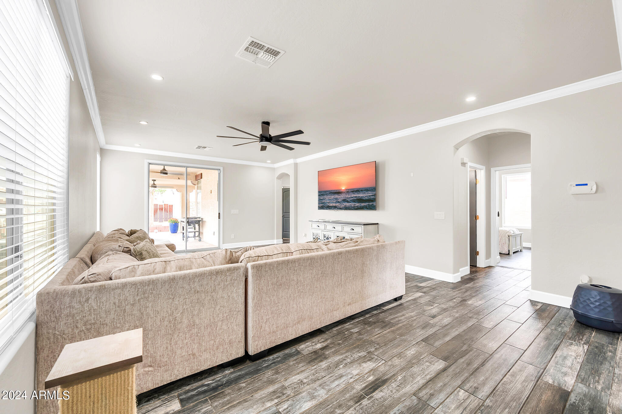 10125 West Payson Road Tolleson, AZ 85353 - Photo 9 of 35 10125 W Payson Rd-7