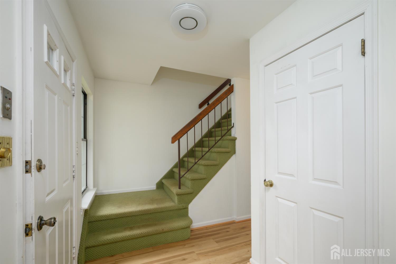 1004 Timber Oaks Road, Unit 4 Edison, NJ 08820 - Photo 19 of 34