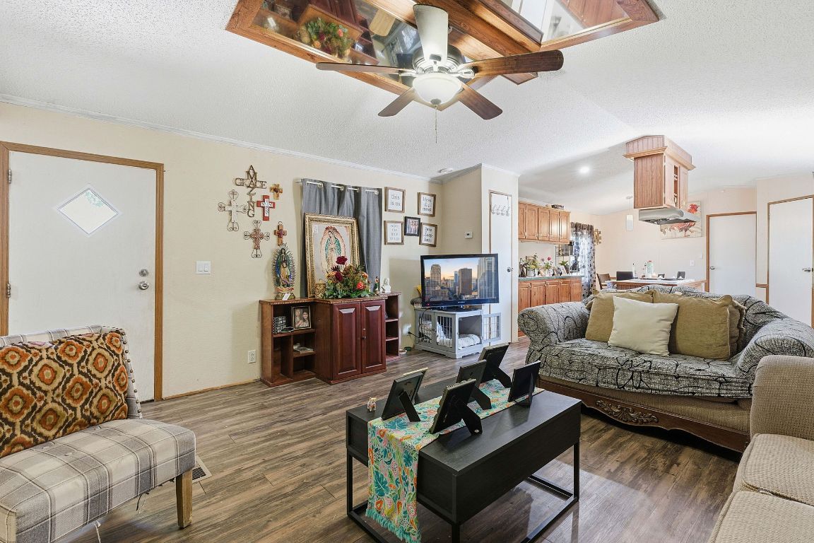155 Forister Ranch Drive Dale, TX 78616 - Photo 8 of 30 a living room with furniture