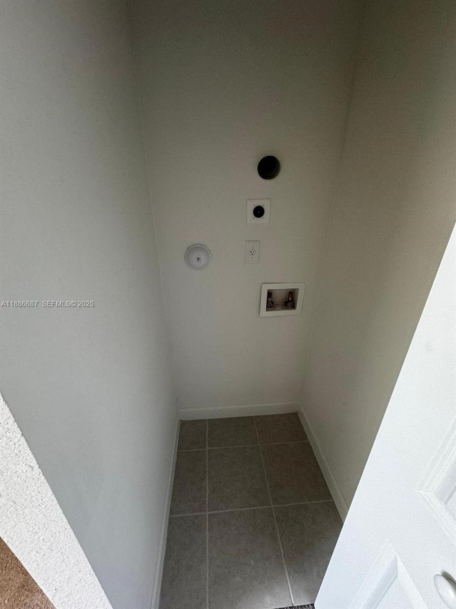 16270 Southwest 292nd Street Homestead, FL 33033 - Photo 24 of 29 view of a small space