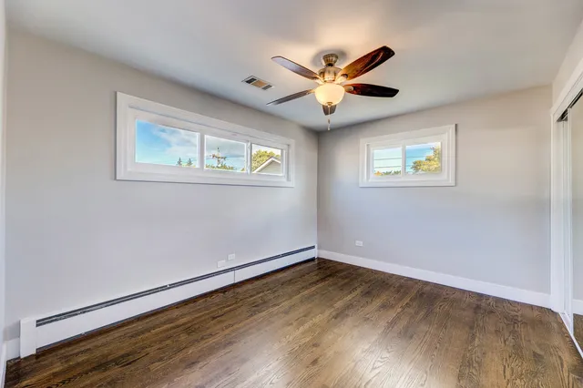 $379,000 | 4856 Wick Drive, Oak Lawn, IL 60453