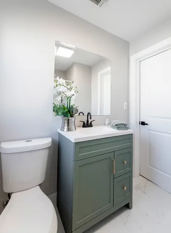 $379,000 | 4856 Wick Drive, Oak Lawn, IL 60453