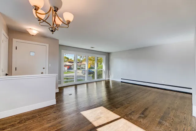 $379,000 | 4856 Wick Drive, Oak Lawn, IL 60453