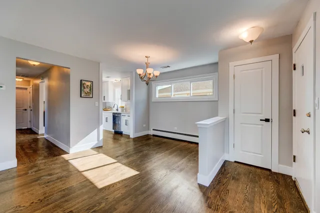 $379,000 | 4856 Wick Drive, Oak Lawn, IL 60453