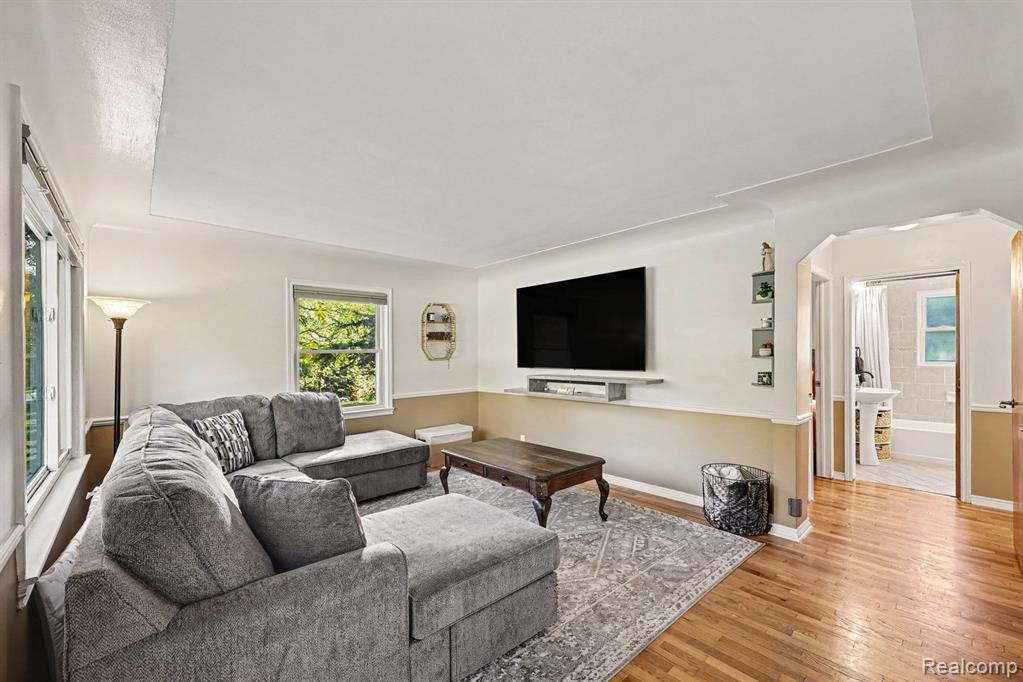 160 Collier Road Auburn Hills, MI 48326 - Photo 5 of 38 Gallery Image 5