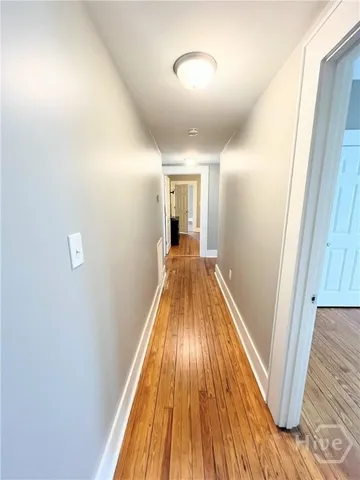 $2,200 | 19 West 50th Street, Unit 21 LOWER, Savannah, GA 31405