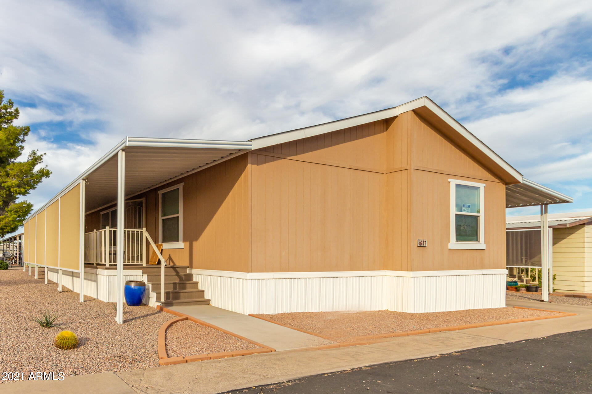2701 East Utopia Road, Unit 47 Phoenix, AZ 85050 - Photo 8 of 26 03 Utopia #47