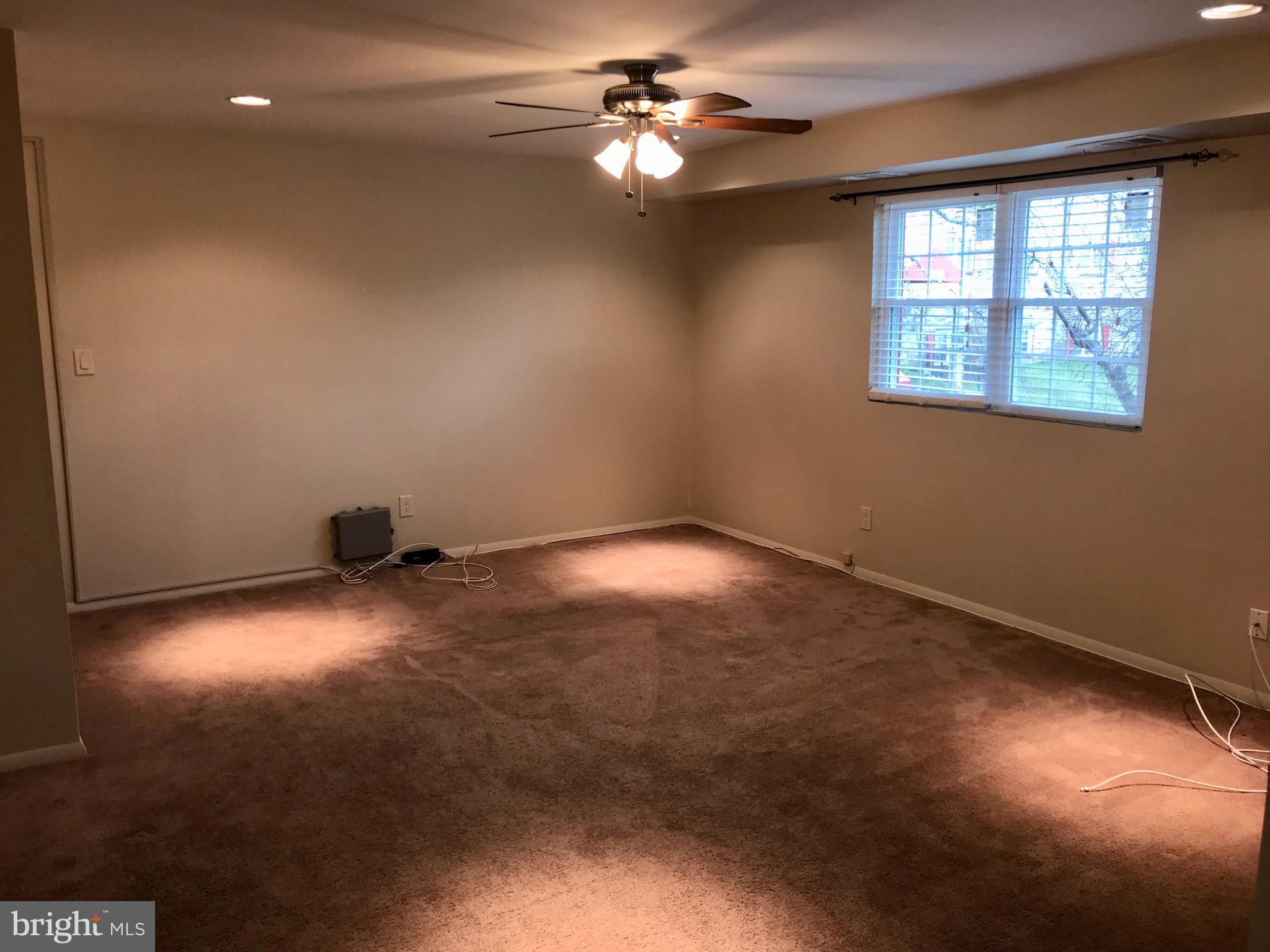 11908 Tarragon Road, Unit E Reisterstown, MD 21136 - Photo 4 of 7 Living Room.