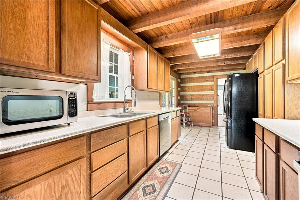 1159 Hawkins Road King, NC 27021 - Photo 14 of 50 Kitchen