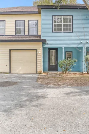 $2,000 | 7095 North Blue Angel Parkway, Unit 102, Pensacola, FL 32526